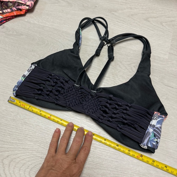 Maaji Free Muse Reversible Bikini Top. - Picture 4 of 4